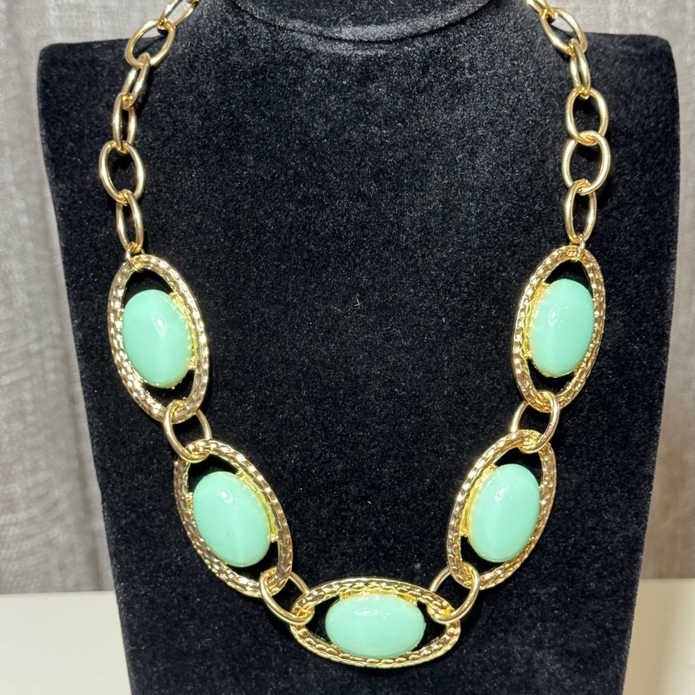 Stephan & Co. Mint Statement Necklace NWT